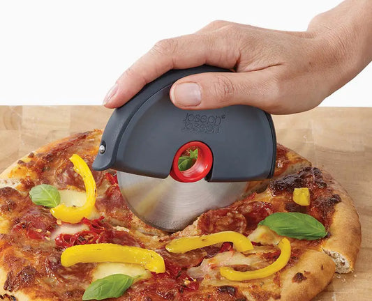 [hidden] [lifestyle] Disc Easy-clean Pizza Cutter - 20038 - Image 2