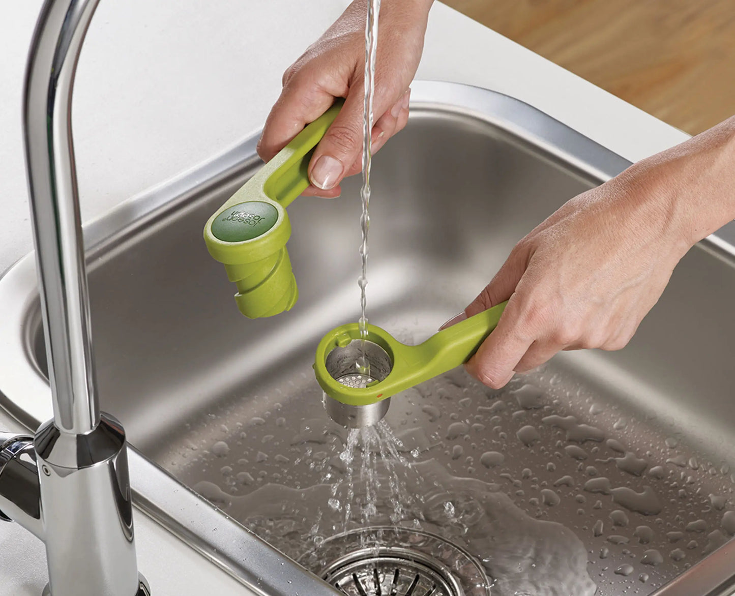[half-width] Helix Garlic Press - 20102 - Image 5