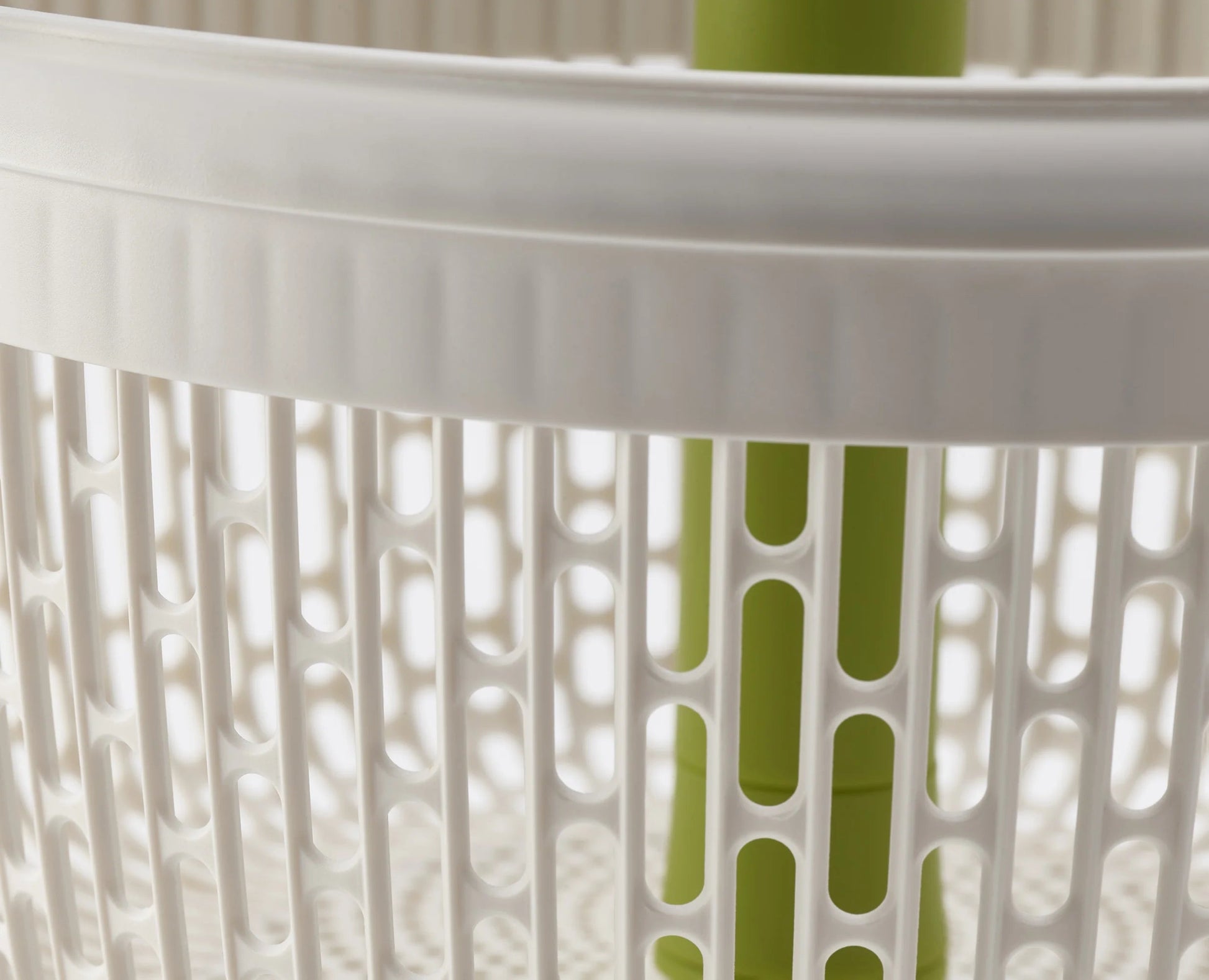 [half-width] Spindola™ In-sink Salad-spinning Colander - 20185 - Image 6