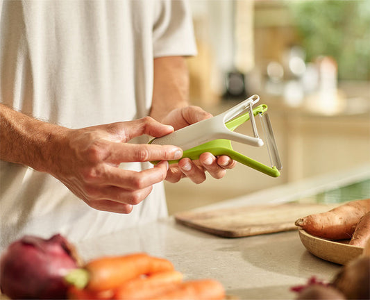 [hidden] [lifestyle] Nest™ Peel Set of 2 Peelers - 20228 - Image 2