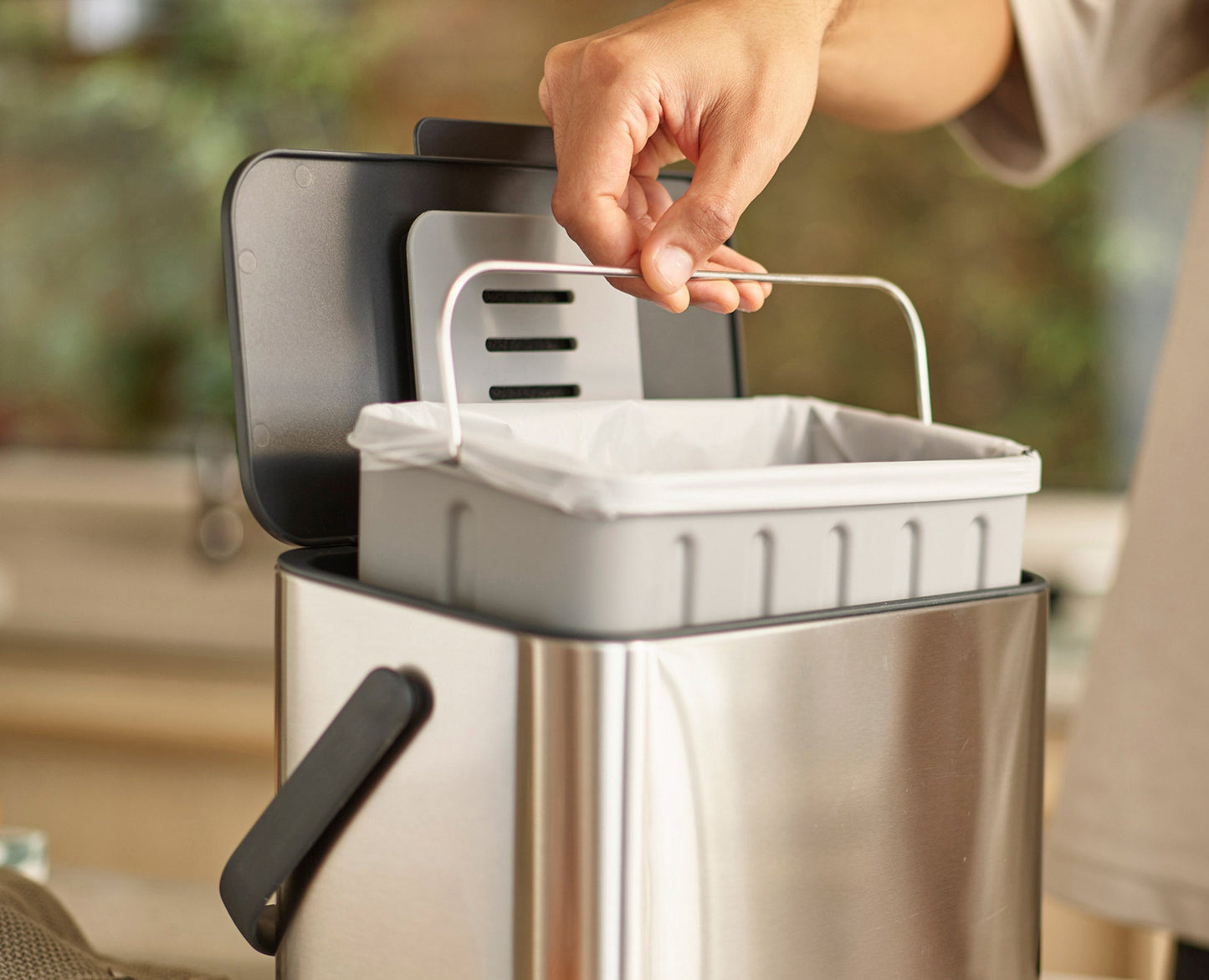 [half-width] Collect™ 4L Stainless-steel Food Waste Caddy Starter Set