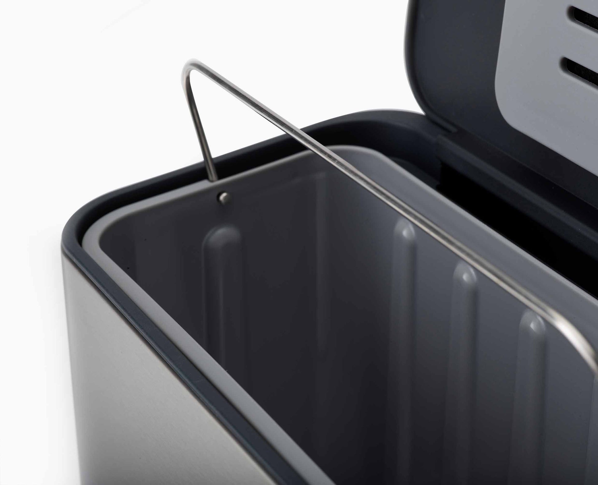 [half-width] Collect™ 4L Stainless-steel Food Waste Caddy - 30145 - Image 6