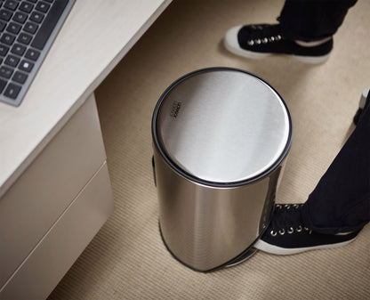 [half-width] Arc™ 10L Easy-push Stainless-steel Pedal Bin Starter Set