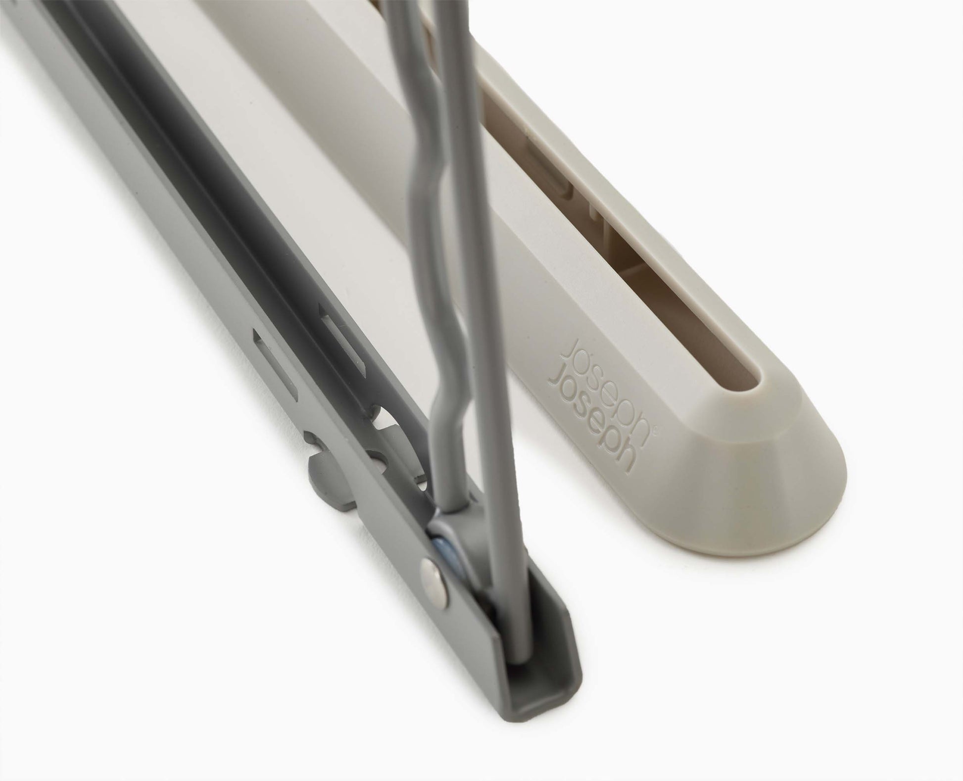 [half-width] Orderly™ Retractable Hanging Rail - 55004 - Image 5