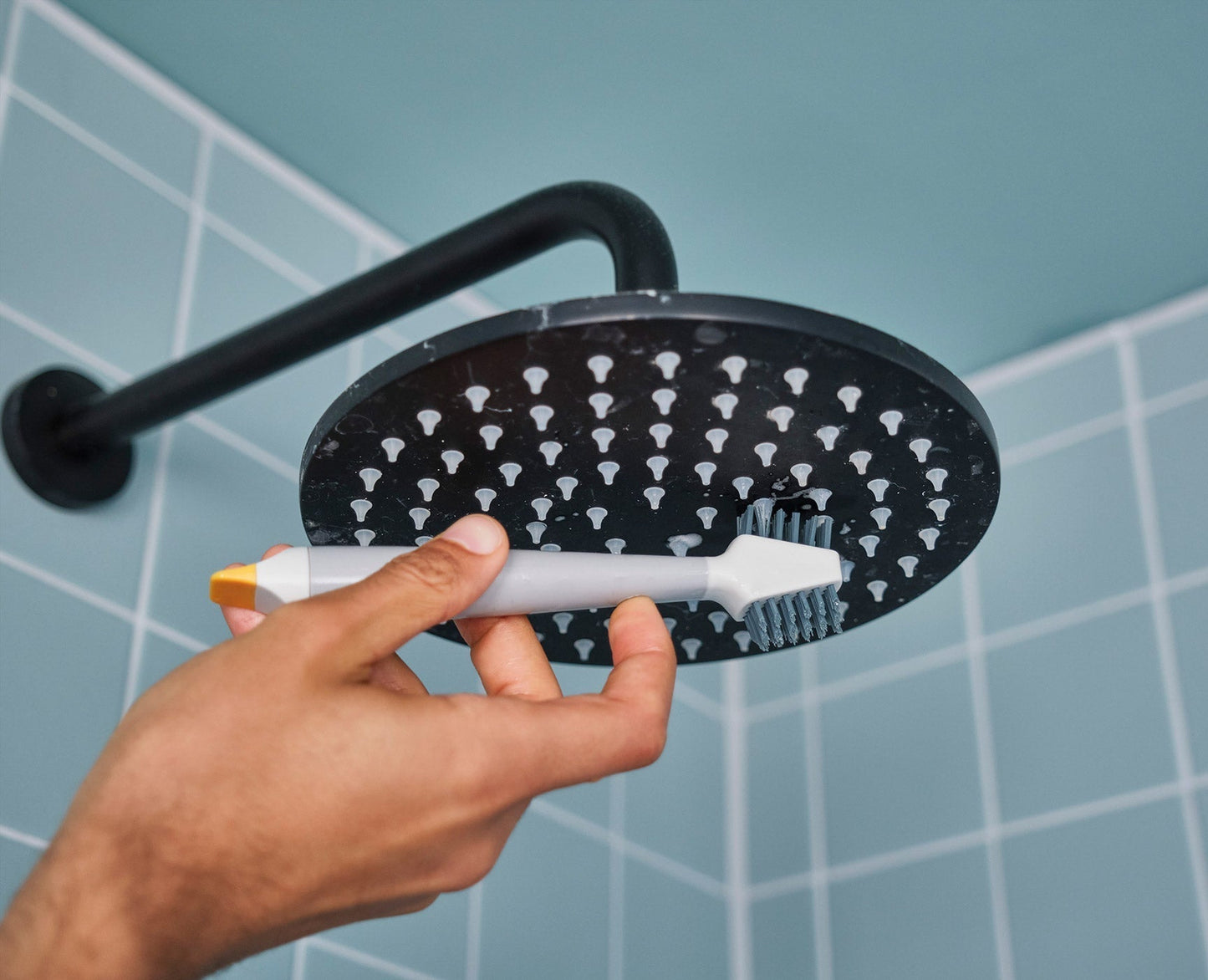 [hidden] [lifestyle] CleanTech 3-in-1 Spot Cleaning Tool