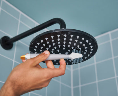 [hidden] [lifestyle] CleanTech 3-in-1 Spot Cleaning Tool