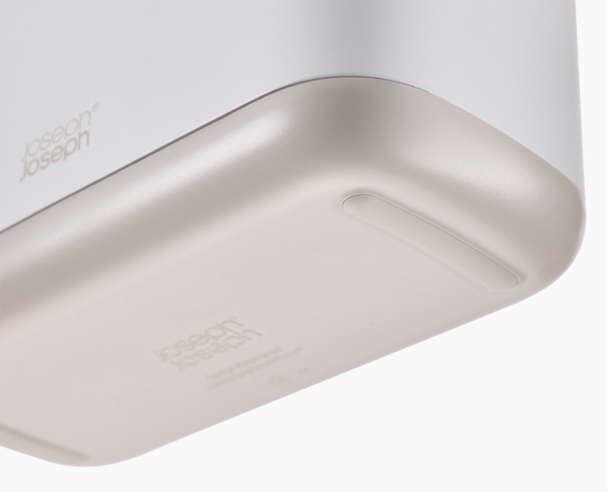[half-width] Matt Ecru Bathroom Set