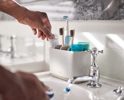 [hidden] [lifestyle] EasyStore™ Large Toothbrush Holder - 70575 - Image 2