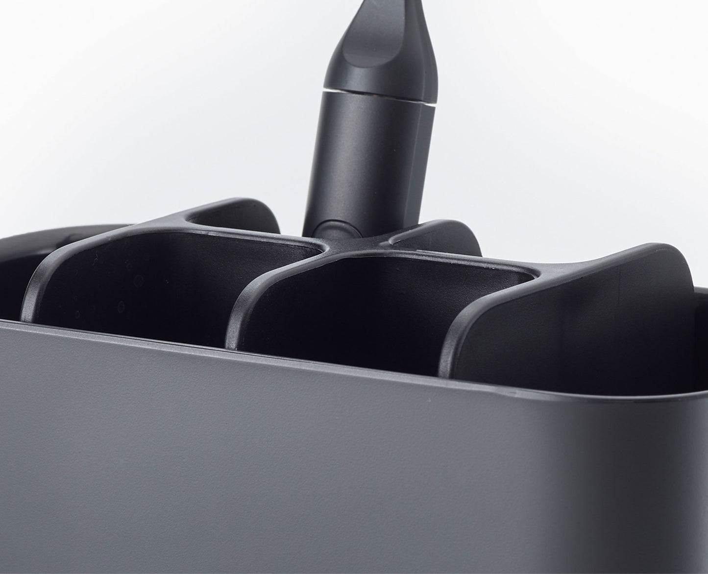 [half-width] EasyStore™ Large Matt Toothbrush Holder - 70599 - Image 4