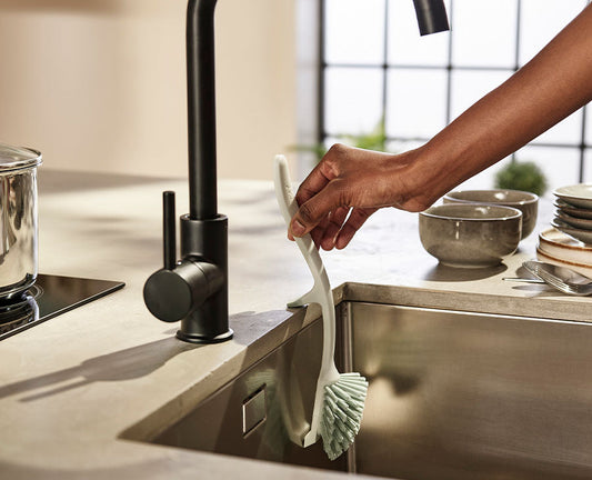 [hidden] [lifestyle] Edge™ Washing-up Brush - 85026 - Image 2