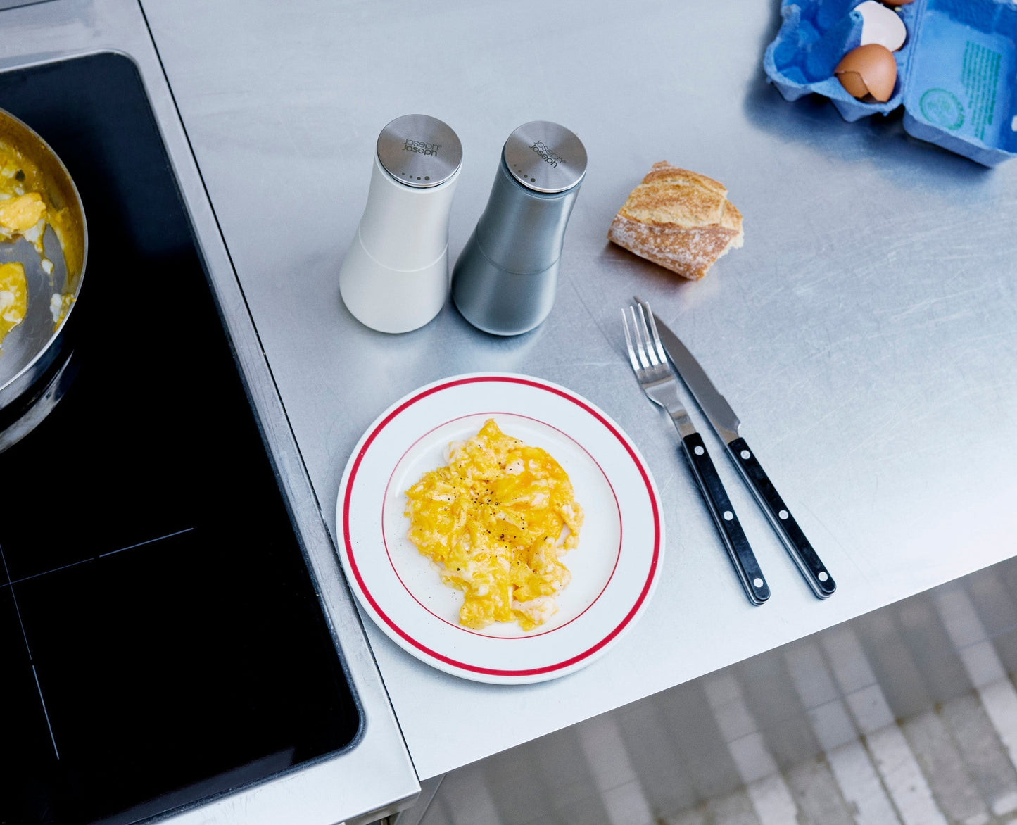 Milltop™ Grey Salt & Pepper Mills